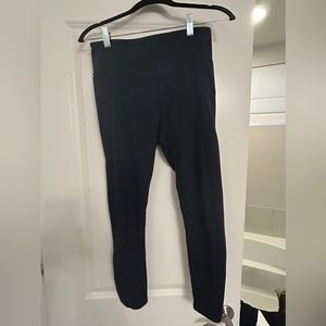 Zella 7/8 length navy blue leggings excellent condition.